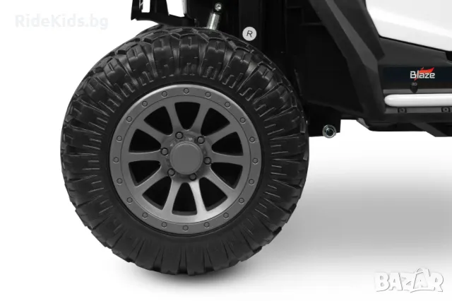 Офроуд акумулаторен автомобил BLAZE, Бял– 4x4, до 35кг., с дистанционно и LED, снимка 14 - Детски велосипеди, триколки и коли - 50099562