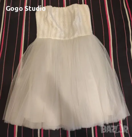 бяла рокля с тюл , снимка 1