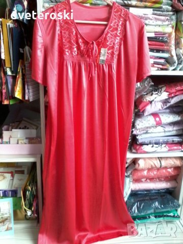 Нощница с дантела