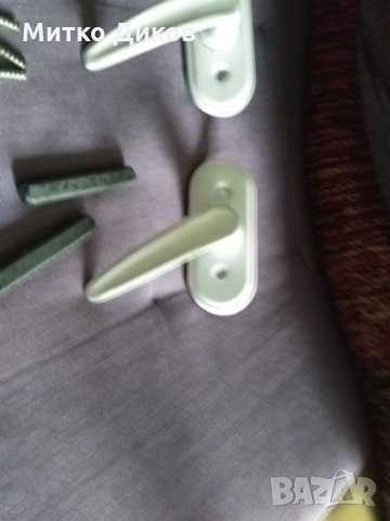 Г-образна дръжка за прозорец метал 80х35мм с квадрат 8 мм и крепежи, снимка 3 - Дограми - 35173499