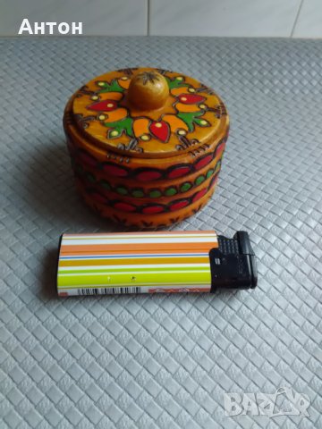 Малка дървена кутийка., снимка 2 - Антикварни и старинни предмети - 27260429