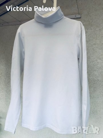 Красиво бяло поло,лакостена материя, снимка 2 - Блузи с дълъг ръкав и пуловери - 27014699