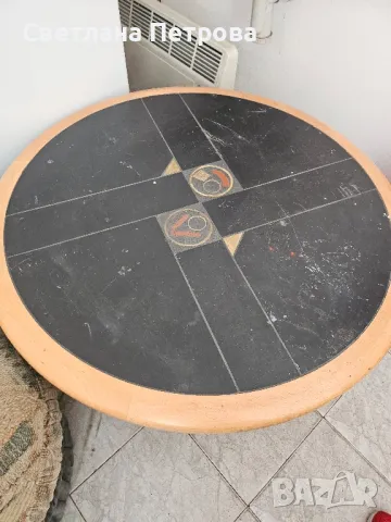 масивна маса за кафе с плочи гранит