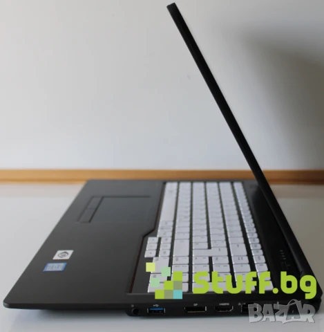 Лаптоп FUJITSU LIFEBOOK U758 15.6'' i5-7200U\8GB\256GB SSD, снимка 4 - Лаптопи за работа - 49489517