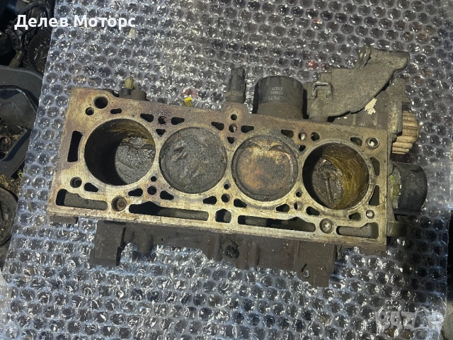 K4MD812 двигател, долница с колянов вал биели и бутала от Рено Сценик 1.6 16V 112 кс., 2006-2008г., , снимка 2 - Части - 52344253