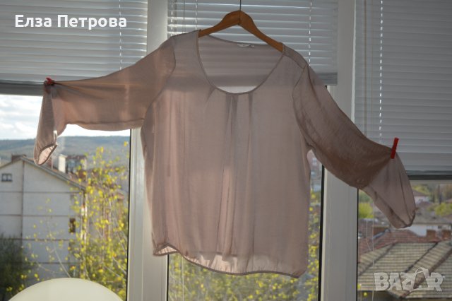 Банкетна сатенена светло сиво-бежова блуза, снимка 2 - Ризи - 43111959