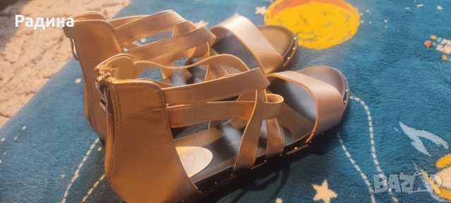 Чисто нови сандали цвят Роуз голд отговарят на 38, снимка 3 - Сандали - 38733928