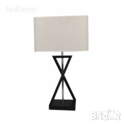 Настолна Лампа С Квадратен Абажур