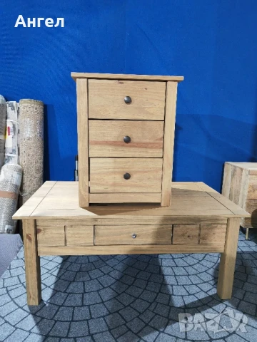 Холна маса за кафе с две шкафчета внос от Англия 