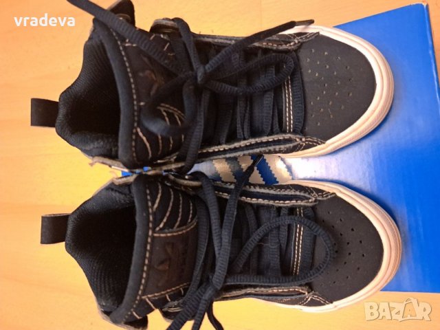 Маратонки адидас, снимка 4 - Детски маратонки - 37640979