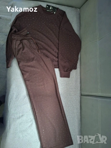 дамски екип с пайети , снимка 3 - Спортни екипи - 53199389