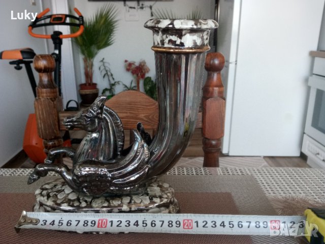 Продавам стилен и красив ритон,Порцелан.Ръчна изработка., снимка 8 - Антикварни и старинни предмети - 43812024