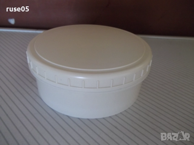 Кутия бакелитова кръгла от соца нова