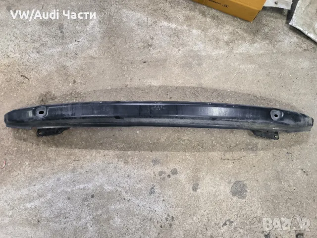 Греда под задна броня за Сеат Леон Толедо Голф 4 Seat Leon Toledo Golf 4 Bora Passat 1J0807305