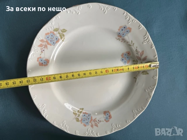 12 броя Български порцеланови чинии - Разград , златен кант, снимка 8 - Чинии - 50460157