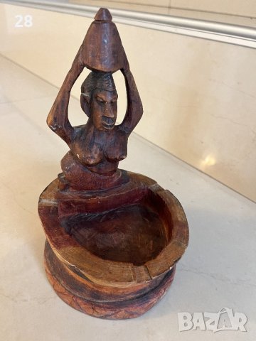 Стара статуетка - пепелник от плътно дърво, снимка 2 - Антикварни и старинни предмети - 43239469