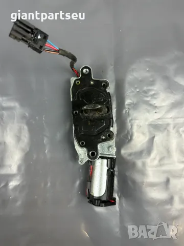 Брава Бгажаник за БМВ BMW E70 977706-103, снимка 3 - Части - 49136530