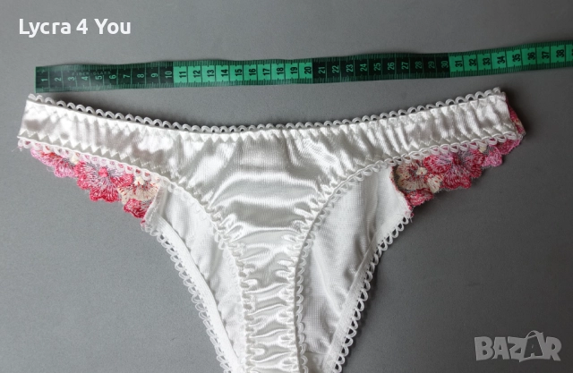 M/L сатенена нова прашка с красив колан и цветни бродерии, снимка 7 - Бельо - 52555231