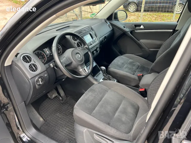 VW Tiguan 2.0 TSI 4x4 R-Line LED Pano Navi DSG, снимка 8 - Автомобили и джипове - 48070370