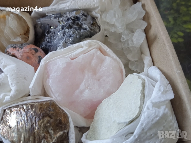 Sale, Кутия с минерали за колекционери геолози любители, Родопис,, снимка 3 - Колекции - 51854697