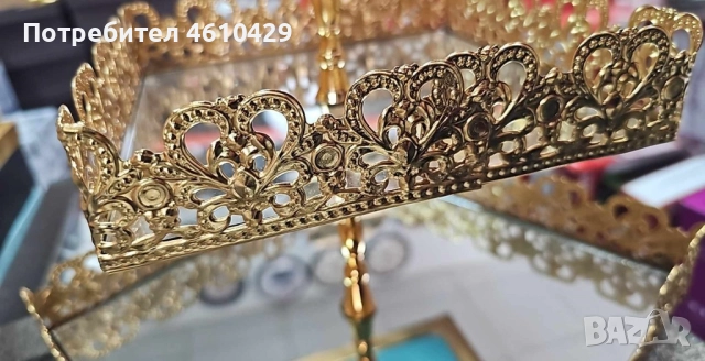 Луксозна двуетажна декорация в златисто с огледални основи, подходяща и като поставка за бижута, снимка 2 - Декорация за дома - 52319573