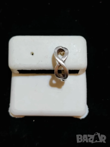 Сребърна обица безкрайност