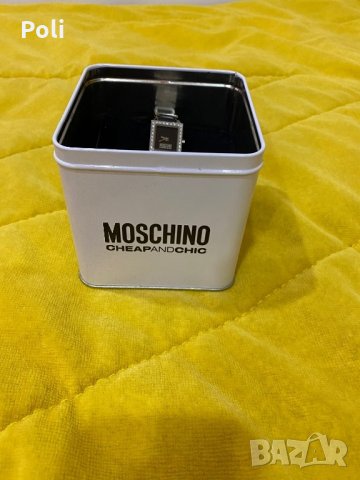 Оригинален часовник Moschino, снимка 3 - Дамски - 28337941