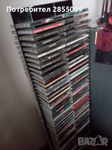 Стойка за CD дискове