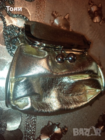 Нова Кожена Златиста Дамска Чанта 