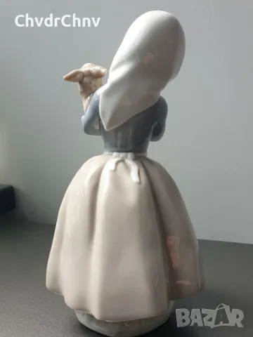 NAO Lladro статуетка 21см/НАО ЛАДРО испанска порцеланова фигура на момиче с агне, снимка 4 - Колекции - 47426579