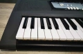 Синтезатор клавир YAMAHA EZ-200 с динамична светеща клавиатура 5 октави, снимка 9