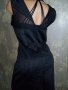Amisu-Прекрасна черна рокля с релефни флорални мотиви и тюл- М