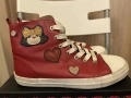 Червени дамски кецове Moschino, снимка 1