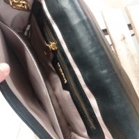VALENTINO естествена кожа чанта през рамо( от 400 до 1 400 $ в интернет сайтове), снимка 4 - Чанти - 33027258