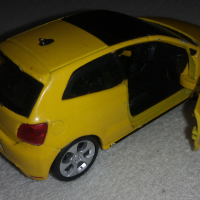 Bburago Volkswagen POLO GTI MARK 5 - 1/32, снимка 5 - Колекции - 36466280