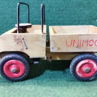 Дървен модел Unimog 1/16, снимка 4 - Антикварни и старинни предмети - 43016923