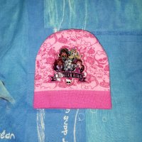 Шапка Monster High, снимка 1 - Шапки, шалове и ръкавици - 21201880