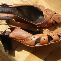 Продавам италиански дамски кожени обувки Fratelli, снимка 3 - Дамски обувки на ток - 38184645