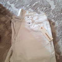 Оригинален дамски панталон Diesel, снимка 3 - Дънки - 39018488