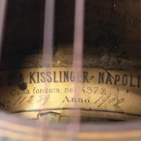 Стара италианска мандолина CAV. C. A. Kisslinger, Napoli 1909, снимка 6 - Антикварни и старинни предмети - 43410787