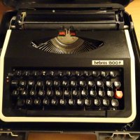 Пишеща машина Хеброс 1300 F, снимка 1 - Антикварни и старинни предмети - 38427437