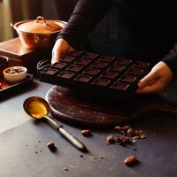 Черен шоколад със Стевия без захар БЛОК 900 гр. Какаови зърна от Еквадор, eритритол, стевия, снимка 3 - Обзавеждане на кухня - 42624534