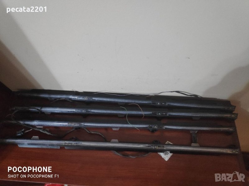 Продавам - оригинално външно лед осветление в праговете за Мерцедес GL,GLS , снимка 1