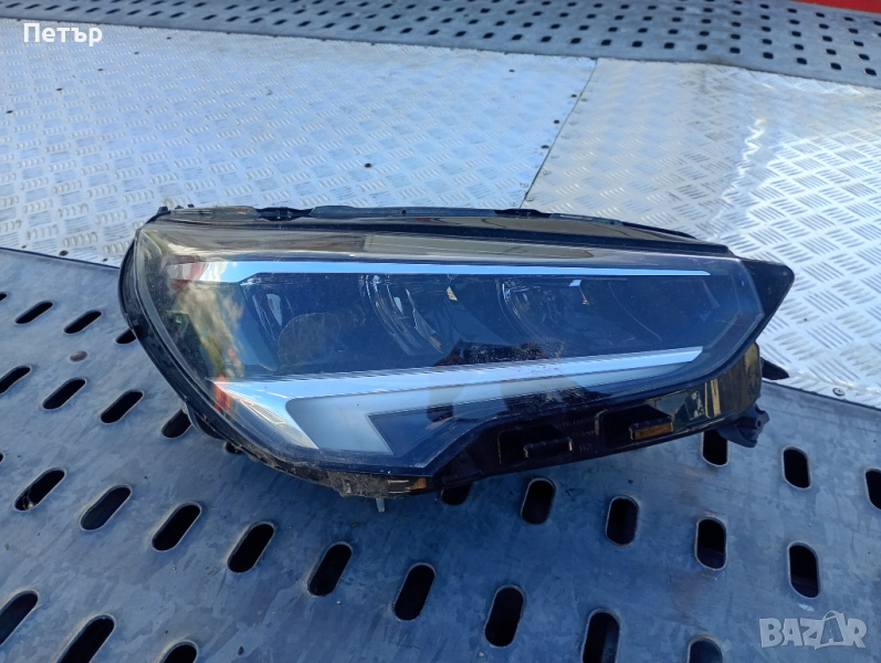 Десен фар Opel corsa F , снимка 1