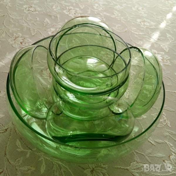 Зелен стъклен сервиз, снимка 1