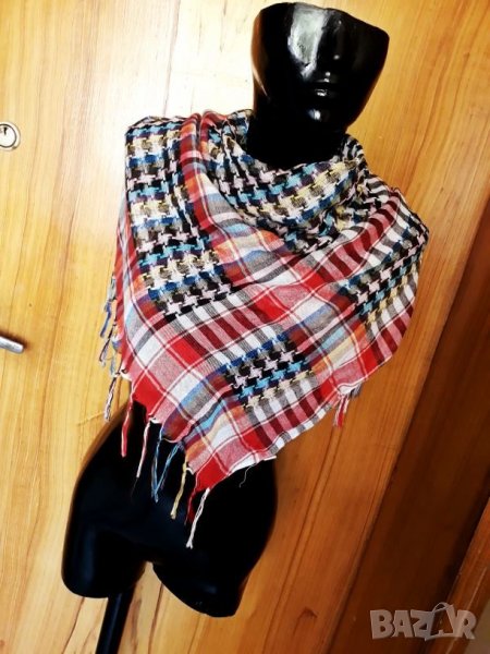 Многоцветен квадратен шал с ресни , снимка 1