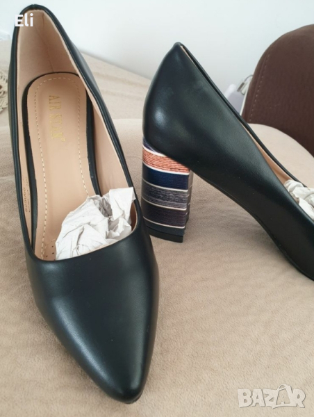 Дамски обувки с ефектен ток , снимка 1
