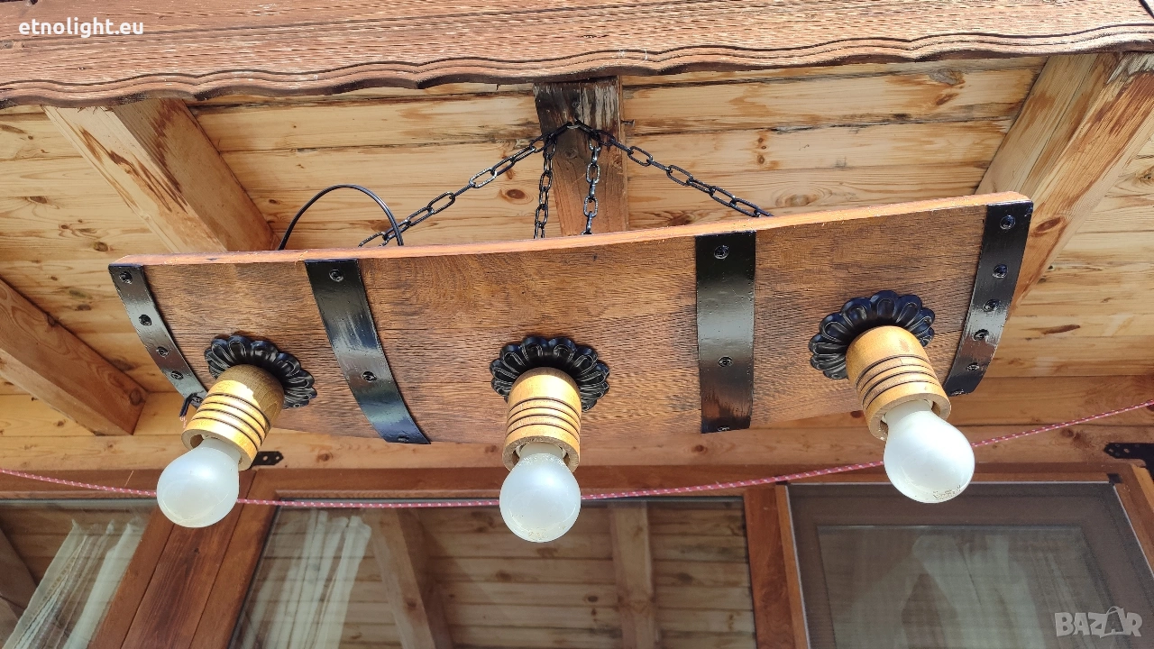 Полилеи от автентични дъбови бъчви с ръчно изработени дървени чашки и ковано желязо , снимка 1