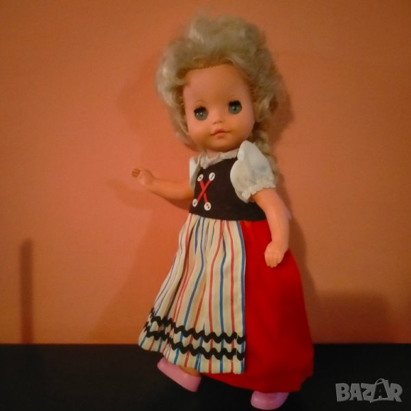 Колекционерска кукла народна носия ретро 32 см, снимка 1