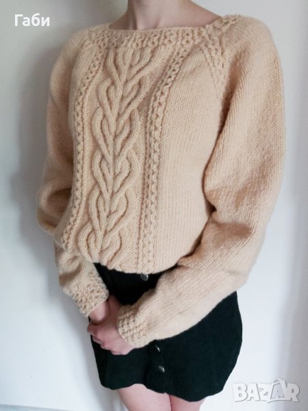 Ръчно плетен пуловер с аранови елементи , снимка 1